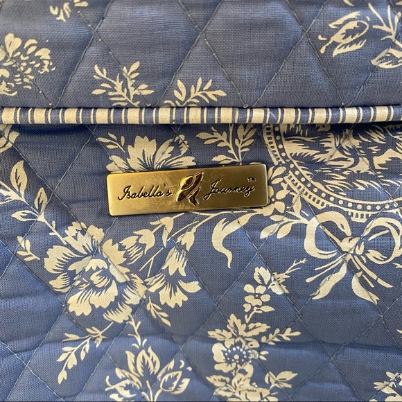 Isabella’s Journey quilted travel bag - Picture 8 of 11